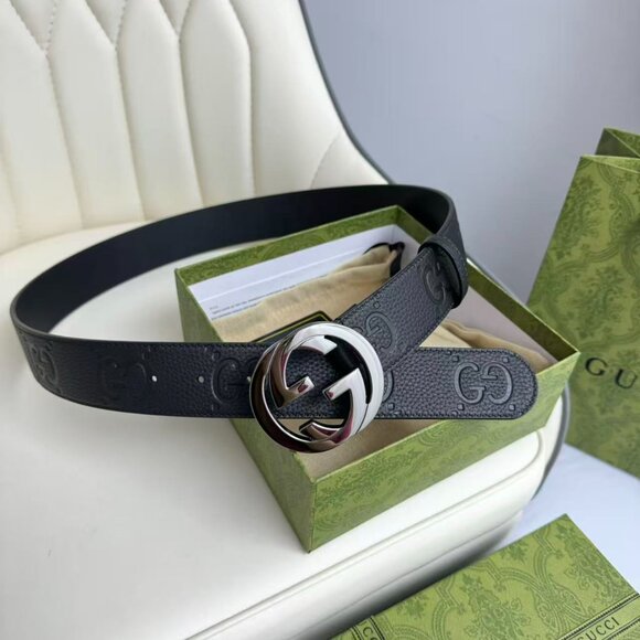 Gucci Black Belt with Silver GG Buckle - Picture 1 of 3